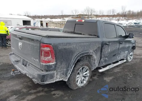 2021 Ram 1500 Laramie 4X4 5'7 Box z USA, uszkodzony, nr VIN 1C6SRFJT2MN788452